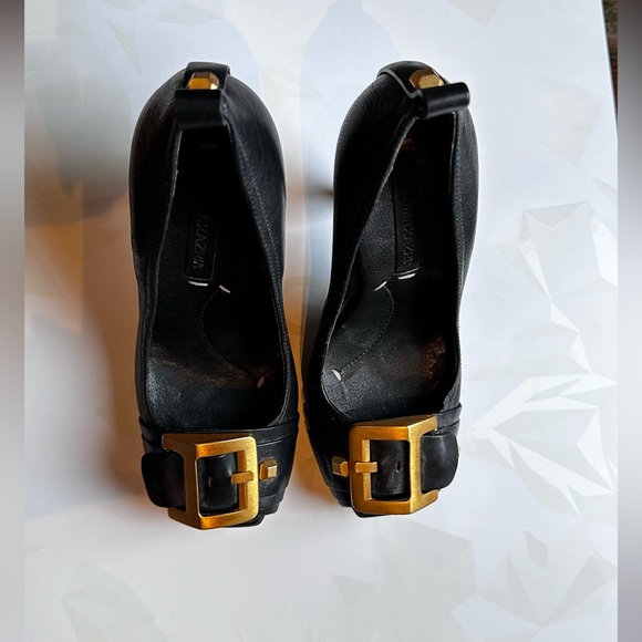 ✅2 for $50✅
BCBGMAXAZRIA Pump - GUC 35.5 fit like a 6 - Picture 4 of 5